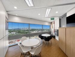 Gateway East (D7), Office #600645351